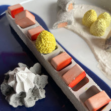 Load image into Gallery viewer, Waffle finger