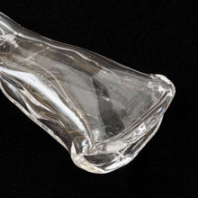 Load image into Gallery viewer, Glove (Describing Labor)